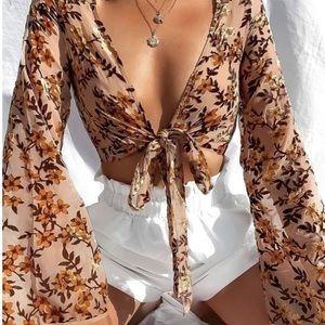 Tiger Mist Tops - Floral Cropped Blouse Tiger Mist Tops - Floral Cropped Blouse